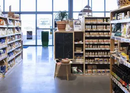 686-biocoop-la-vaunage-magasin-bio-epicerie-local-equitable-sucre-sale.webp